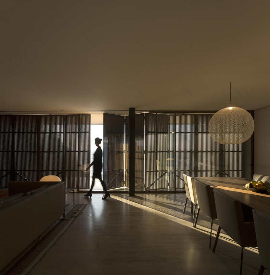 智利罗卡斯别墅 | 石头盒子中的宁静海景-52