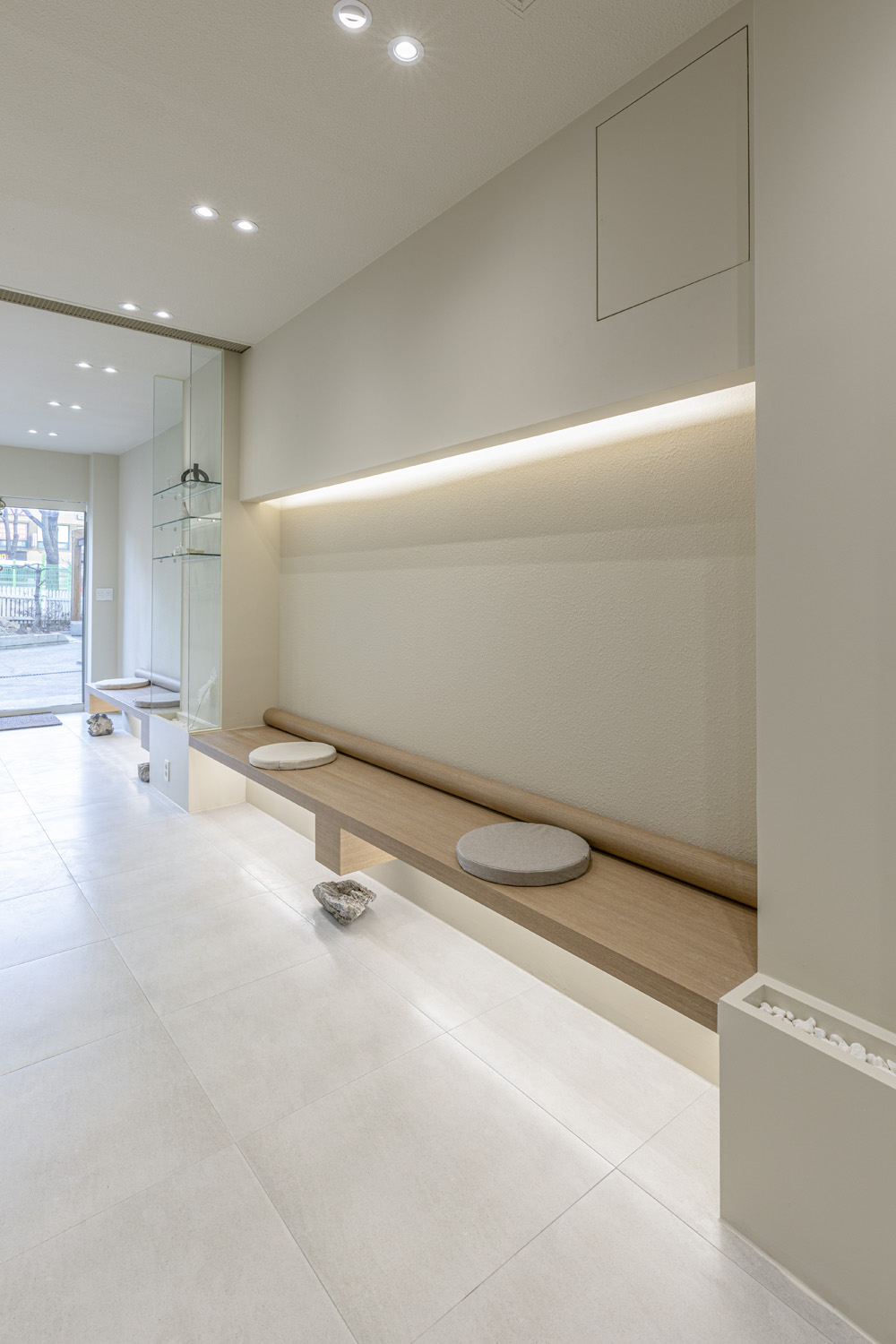 25 坪极简白色调高级室内设计案例-17