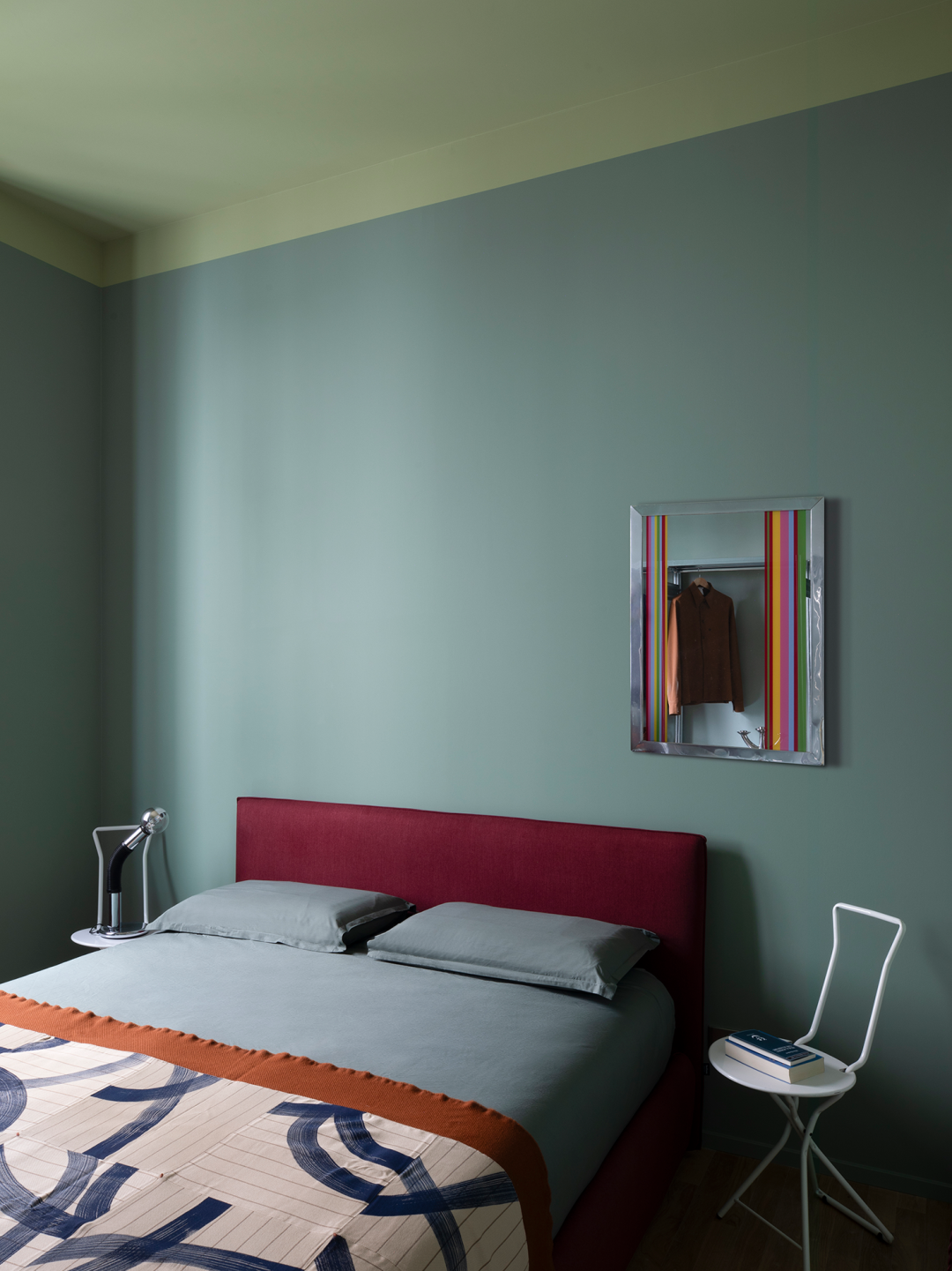 网飞热剧男作家，家里拥有柔性一面-36