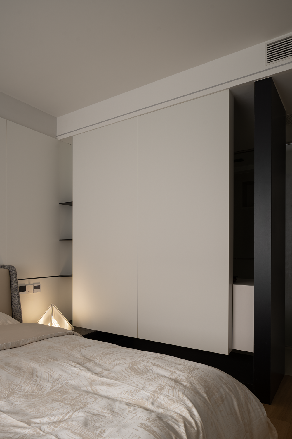 逅界空间设计｜暗调里的松弛感-58