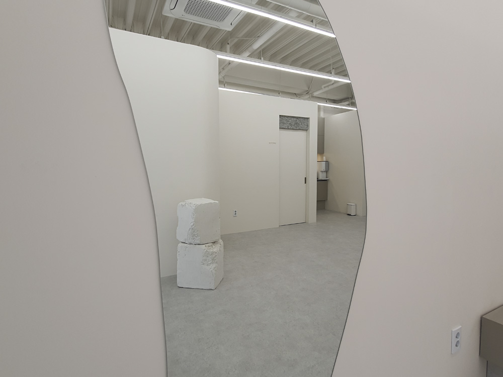 现代高端 20 平米眼睫毛店室内设计-12