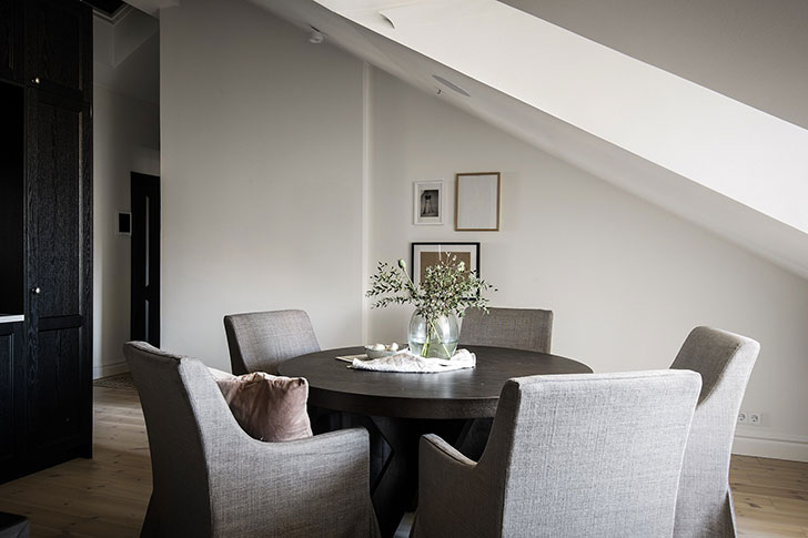 斯德哥尔摩顶层坡顶公寓，独特温馨的空间设计-16