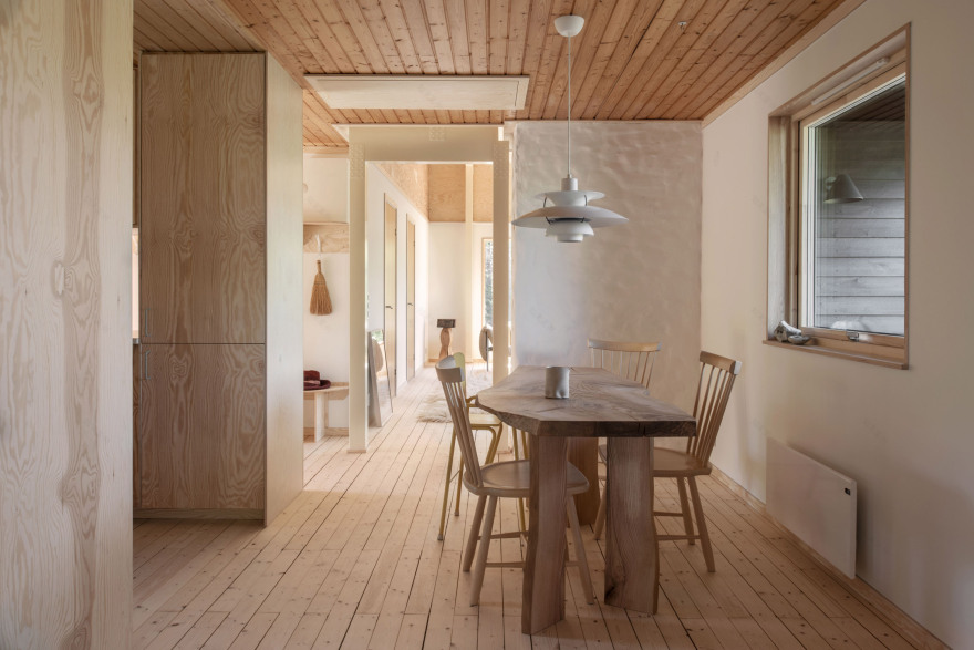 Atelier Heyman Hamilton revives 1970s summer house in the Swedish archipelago-4