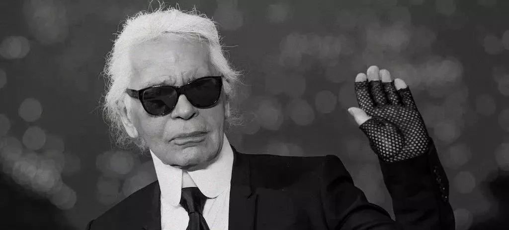 香奈儿“老佛爷”卡尔·拉格斐的室内设计魅力-23