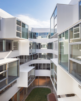 东洋大学人工智能之家中心 4宿舍楼丨日本东京丨Ishimoto Architectural