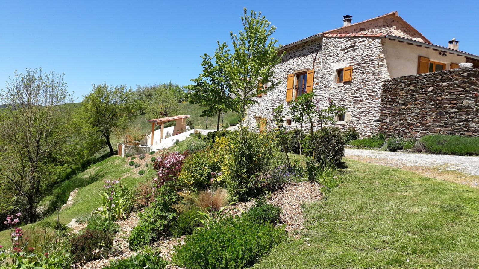 探索全球特色农场度假屋,告别城市生活-12