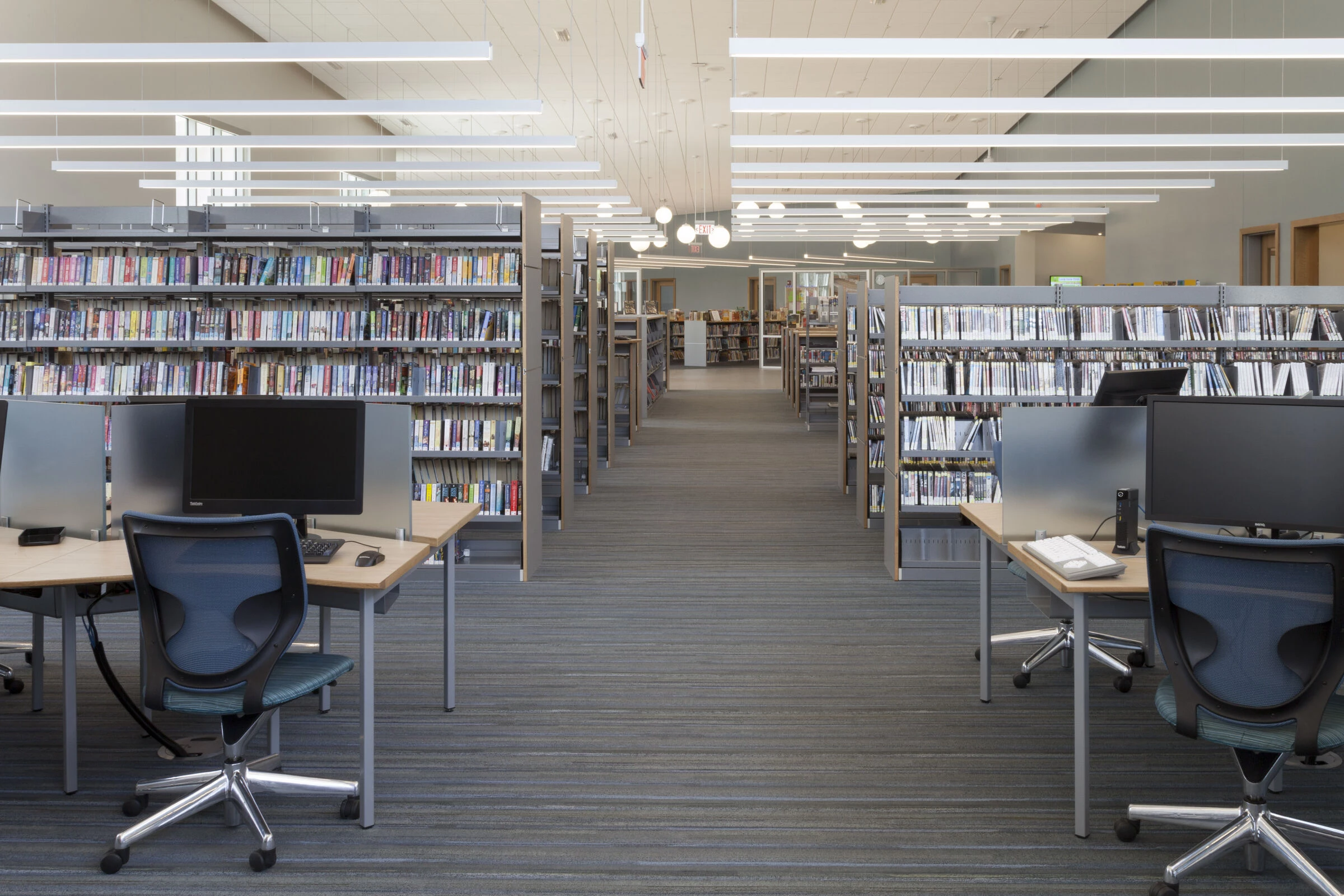 Christa McAuliffe 图书馆丨美国丨Finegold Alexander Architects-16