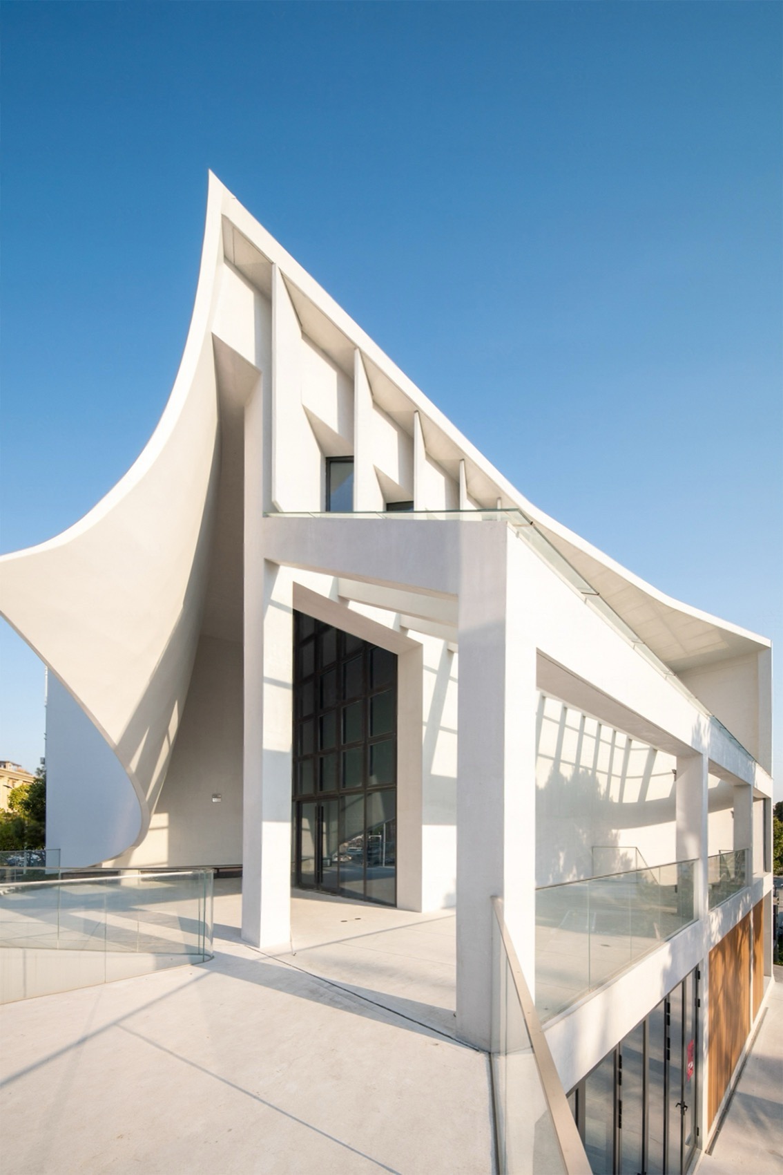 垂虹小筑:苏州吴江婚礼堂丨中国苏州丨南沙原创建筑设计工作室等多家单位-113