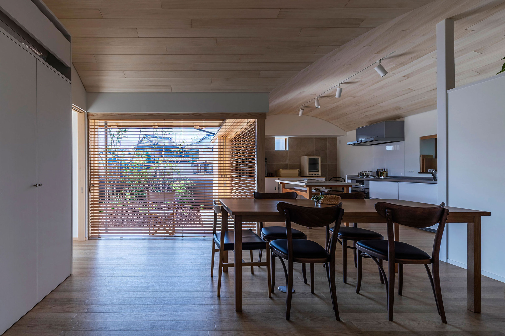 Bakery workshop space in Himi  / Takashi Okuno & Associates-20