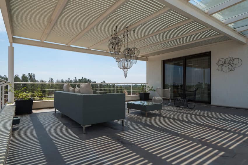 Clover Villa by Mistry Architects-8