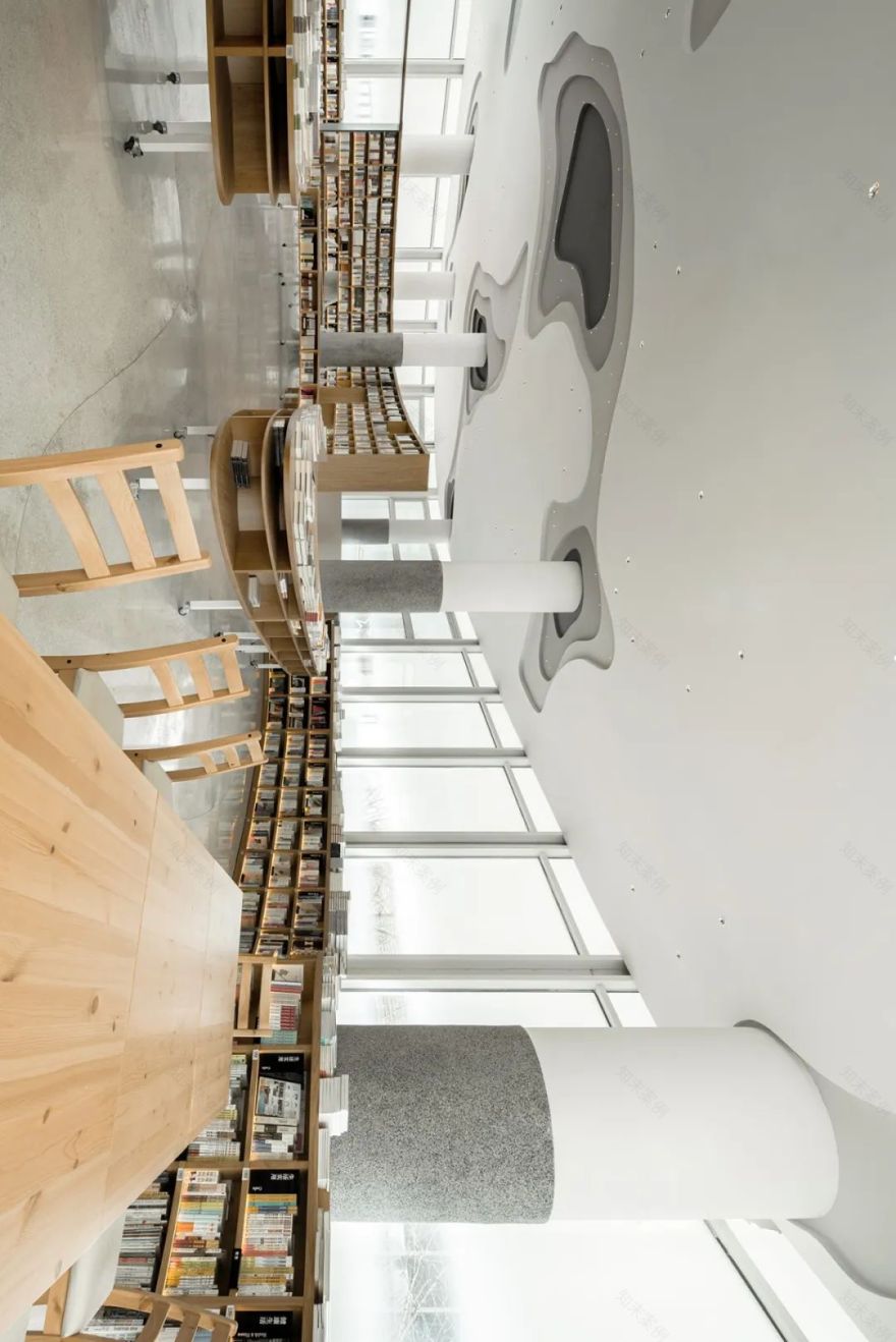 方庭书店 | 黑胶磁场中的艺术阅读空间-71