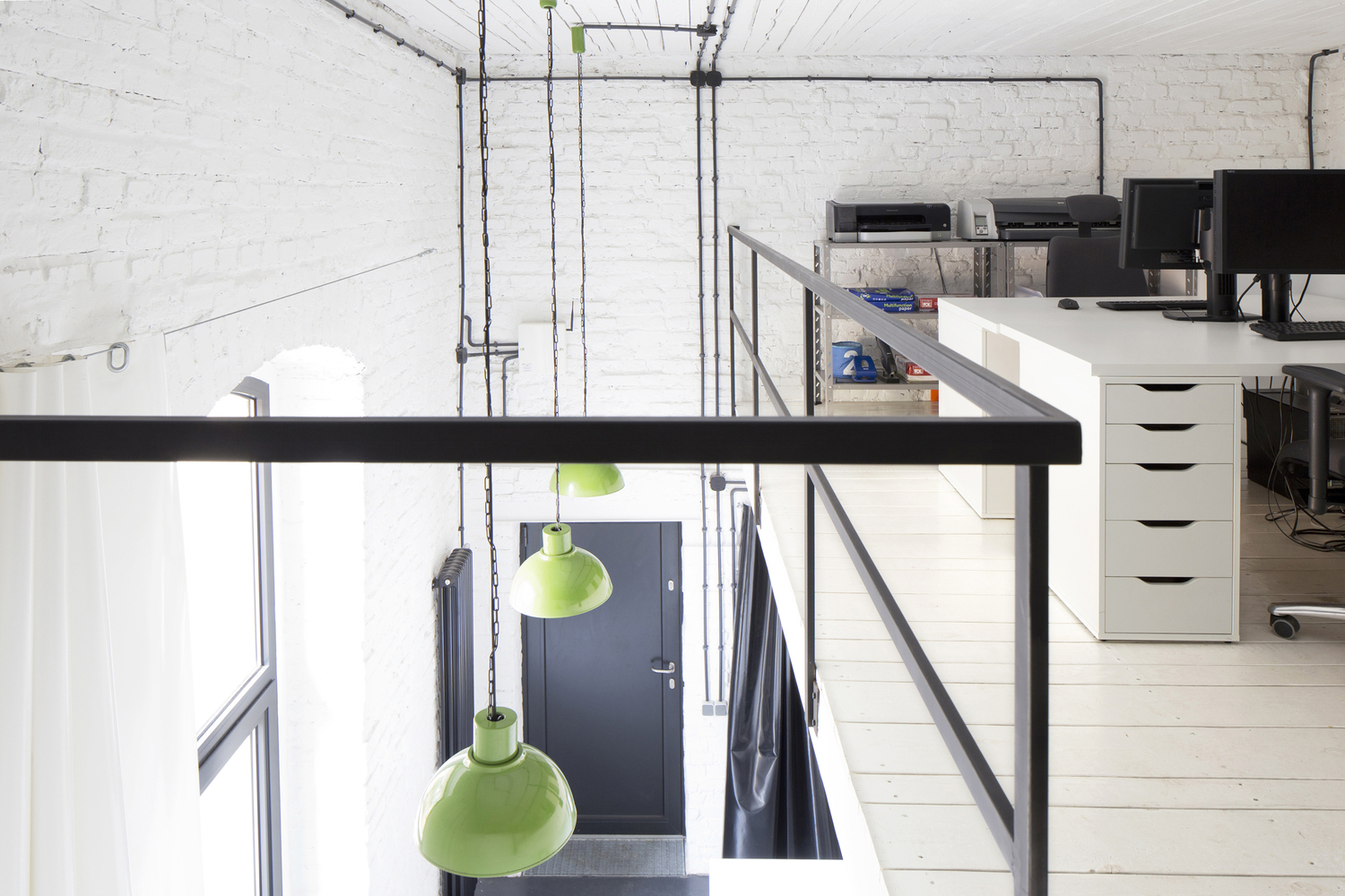 波兰格利维斯中心后工业区旧房翻新成现代办公室-40