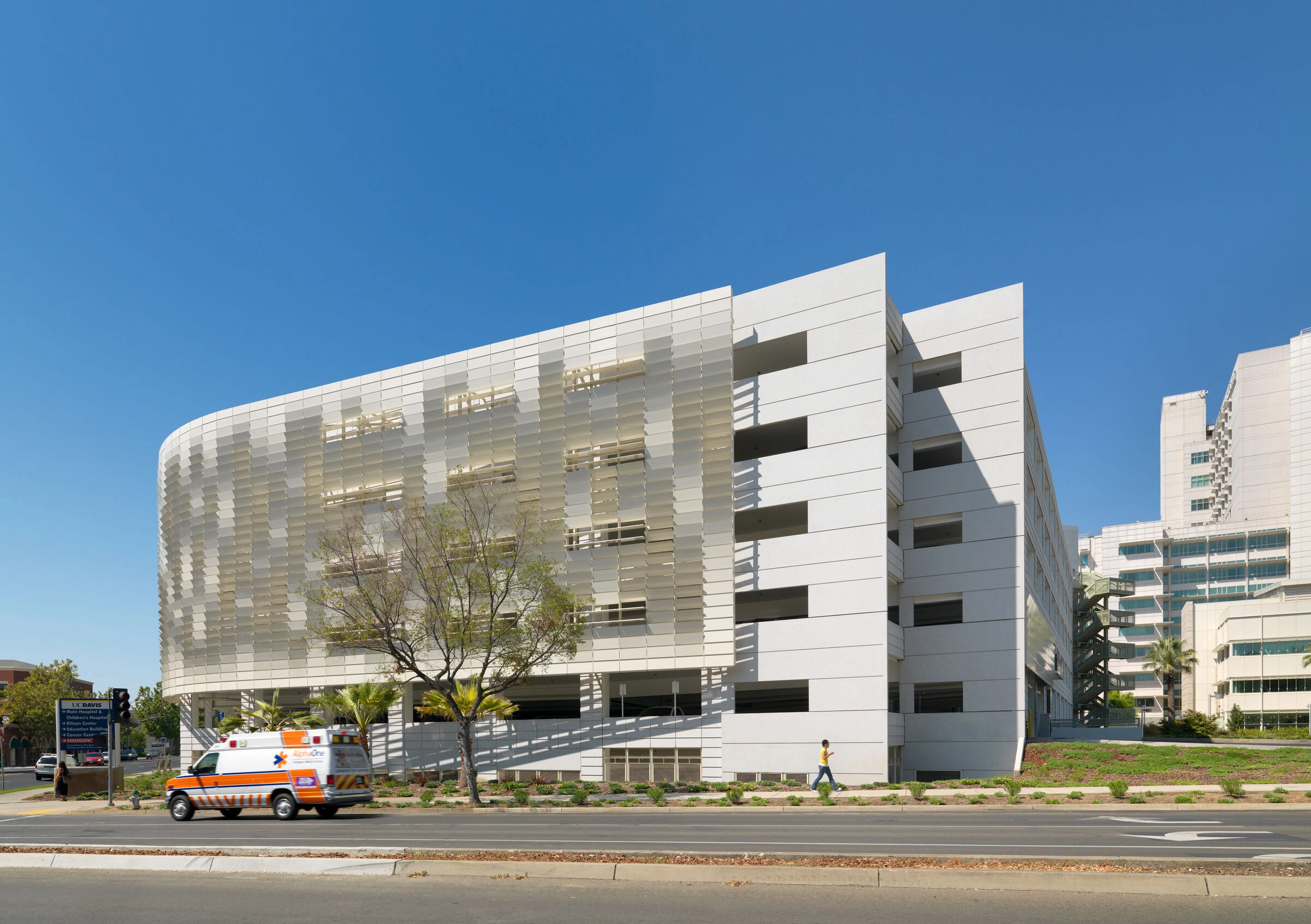 UC Davis Health, Parking Structure III-13