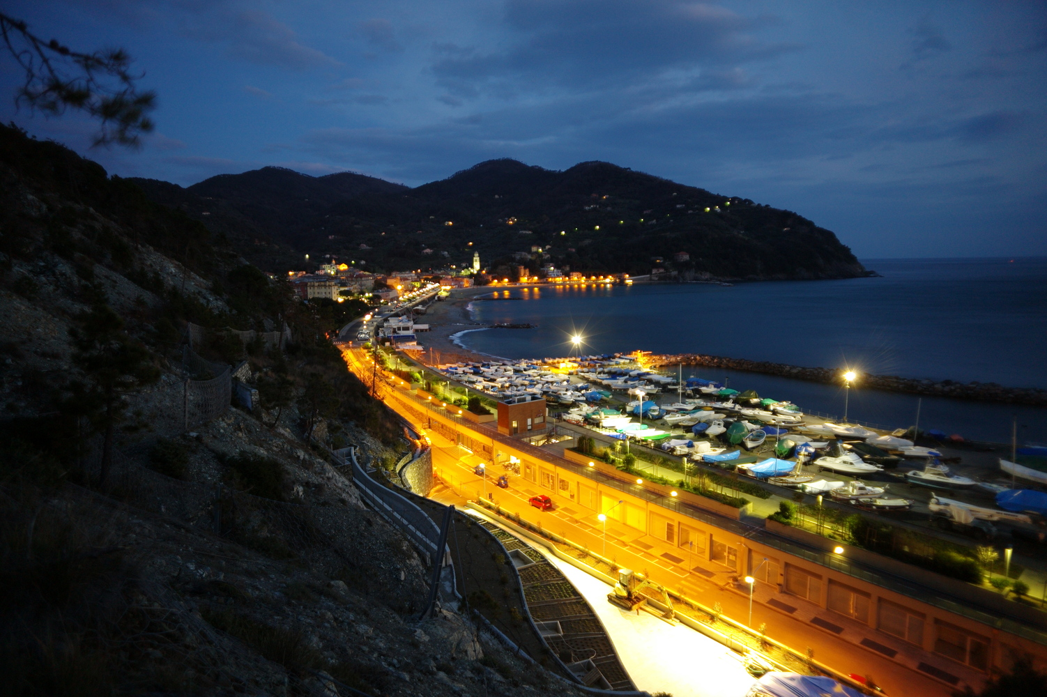 五彩地之翼 · 利万托水处理厂的景观化设计-50