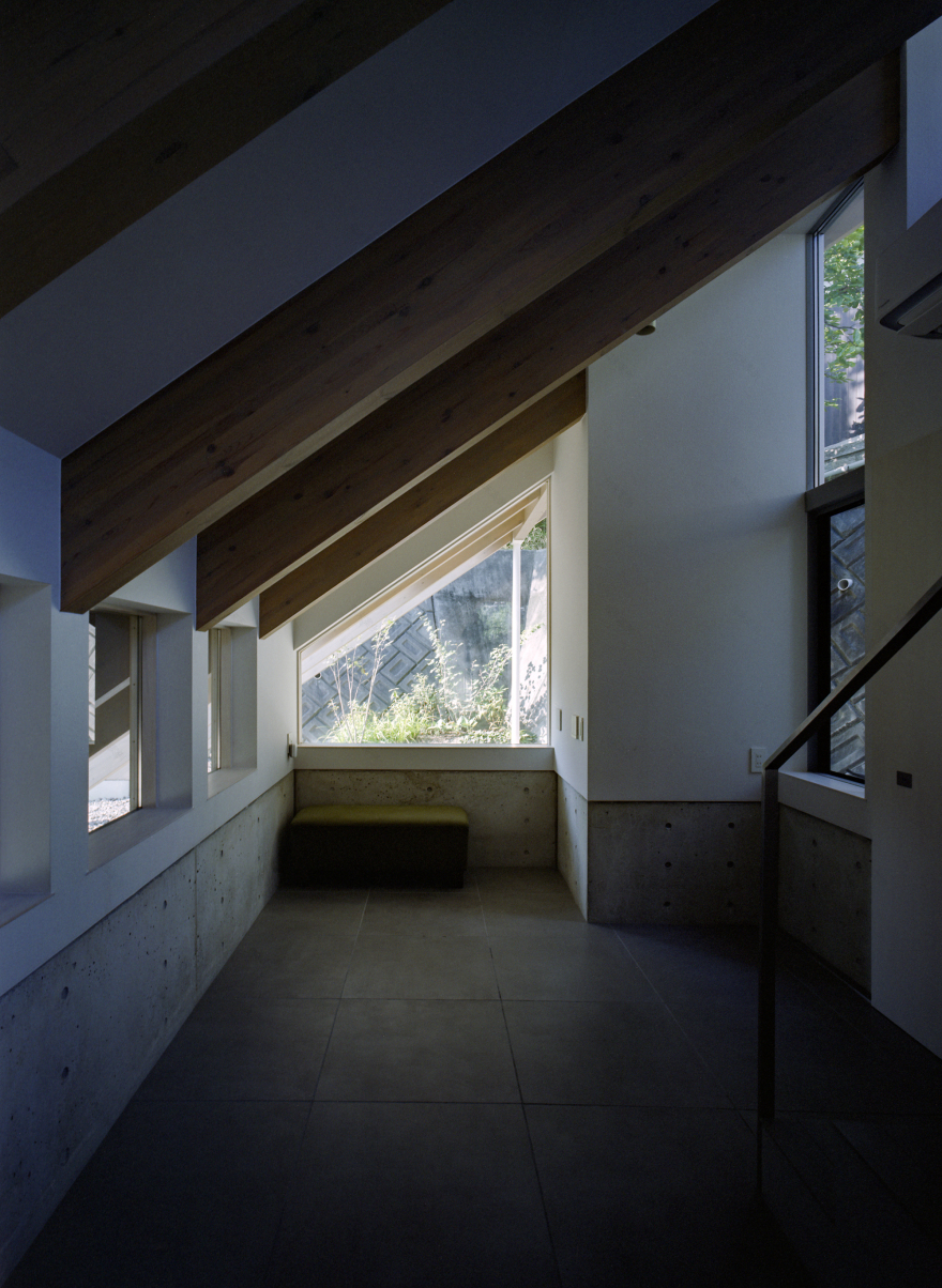 House in Gakuenmae / Fujiwaramuro Architects-32