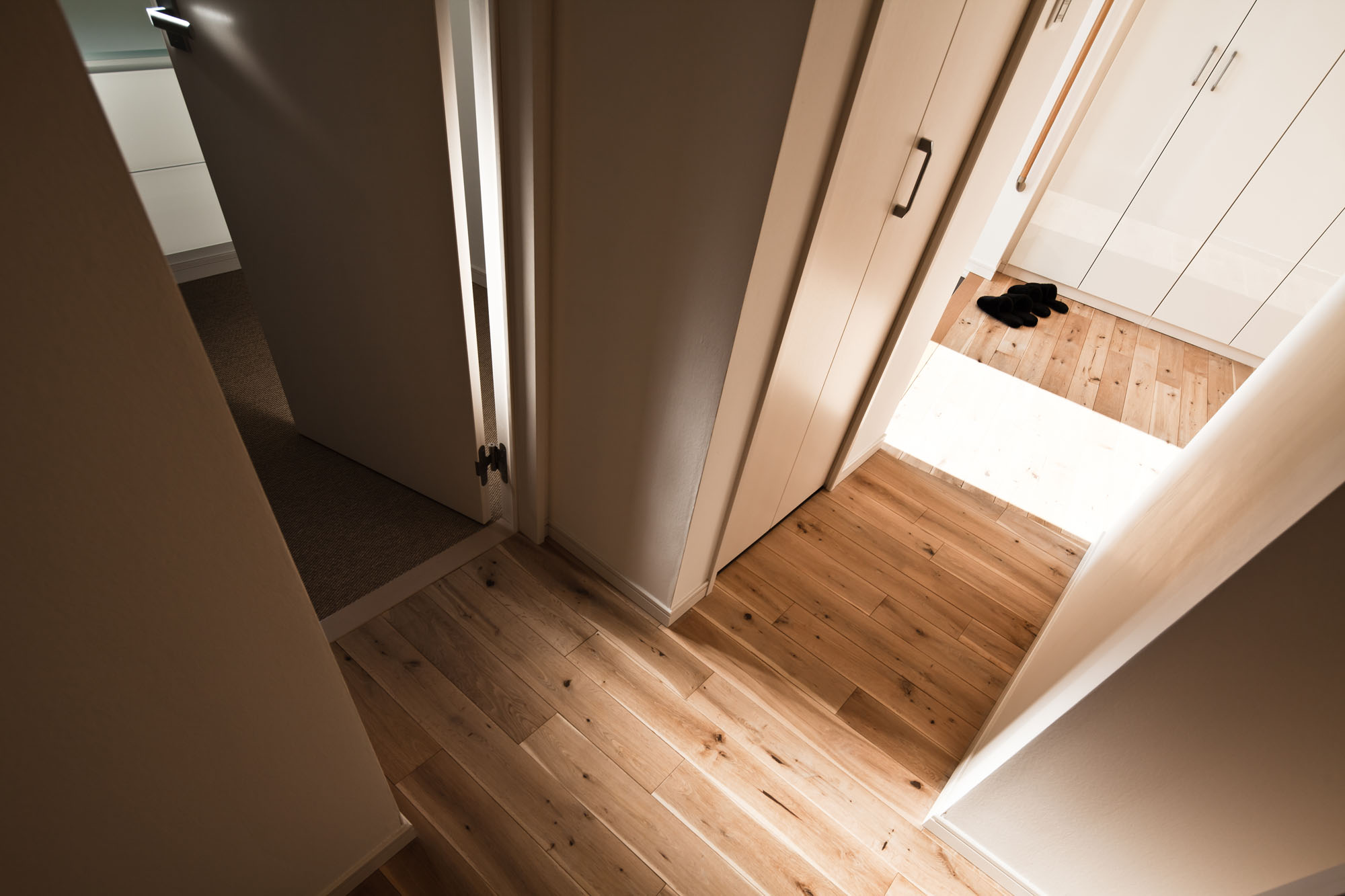 日本宝冢 Nomura24 别墅——白色木质结构与多边形空间之美-13