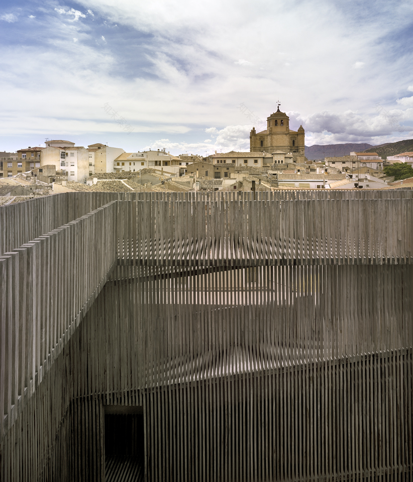 胡斯卡尔堡垒“塔楼致敬”项目 · 恢复景观视野,重塑军事地标-2