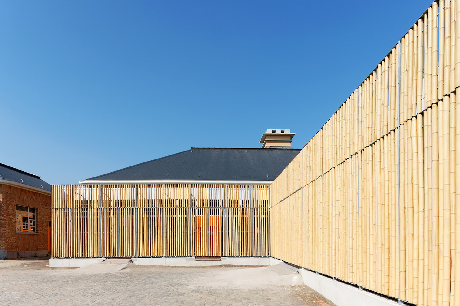 比利时纳穆尔前轰炸机屠宰场区文化景点设计-22