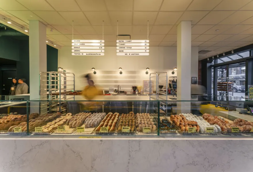 李氏甜甜圈店(煤气镇店)丨CanadaVancouver丨Haeccity Studio Architecture-13