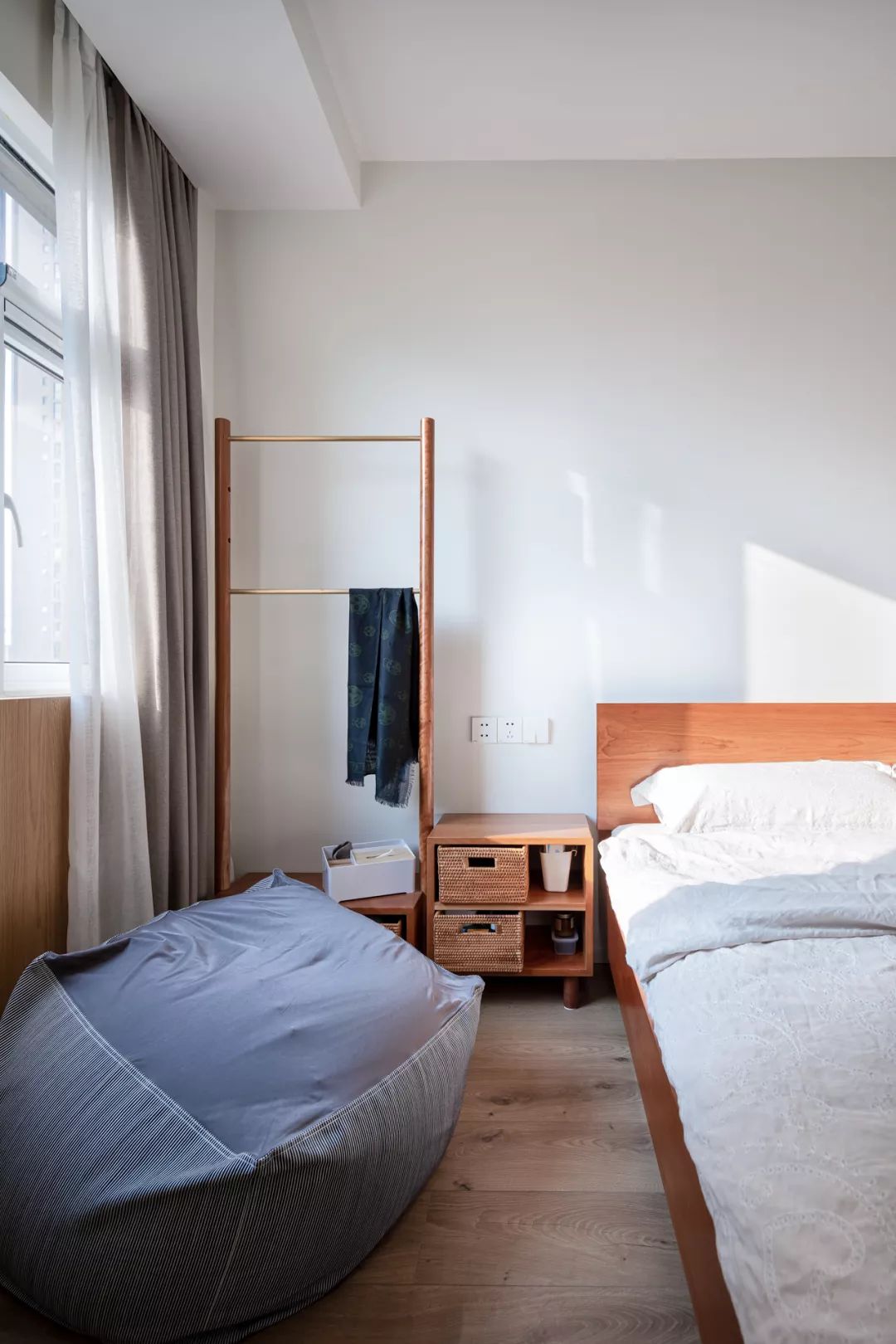 满屋书香〡如何让客厅成为一家3口都愿意共同使用的生活空间？-52