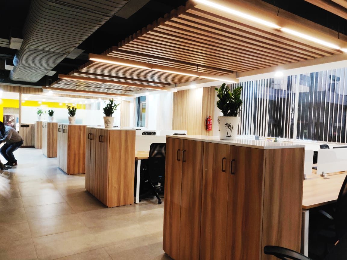 DesignWud Interiors 打造 3000-5000 平方英尺的现代办公空间-16