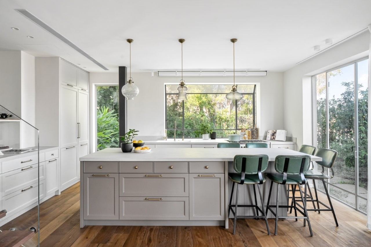 A Home that Honors the Past While Moving into the Tuture-5