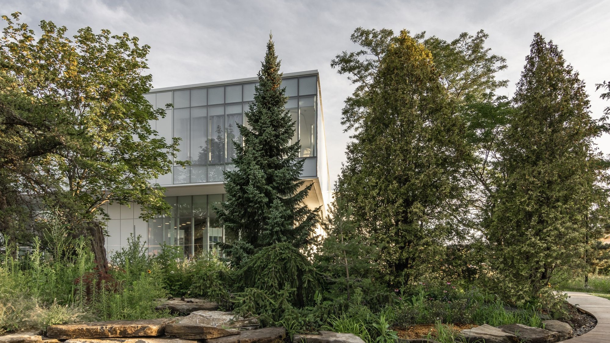 蒙特利尔带室内花园的图书馆丨加拿大蒙特利尔丨Chevalier Morales-3