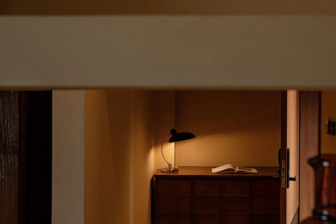 泸沽湖秋山酒店丨(YID)成都易禾上品室内装饰设计有限公司-24