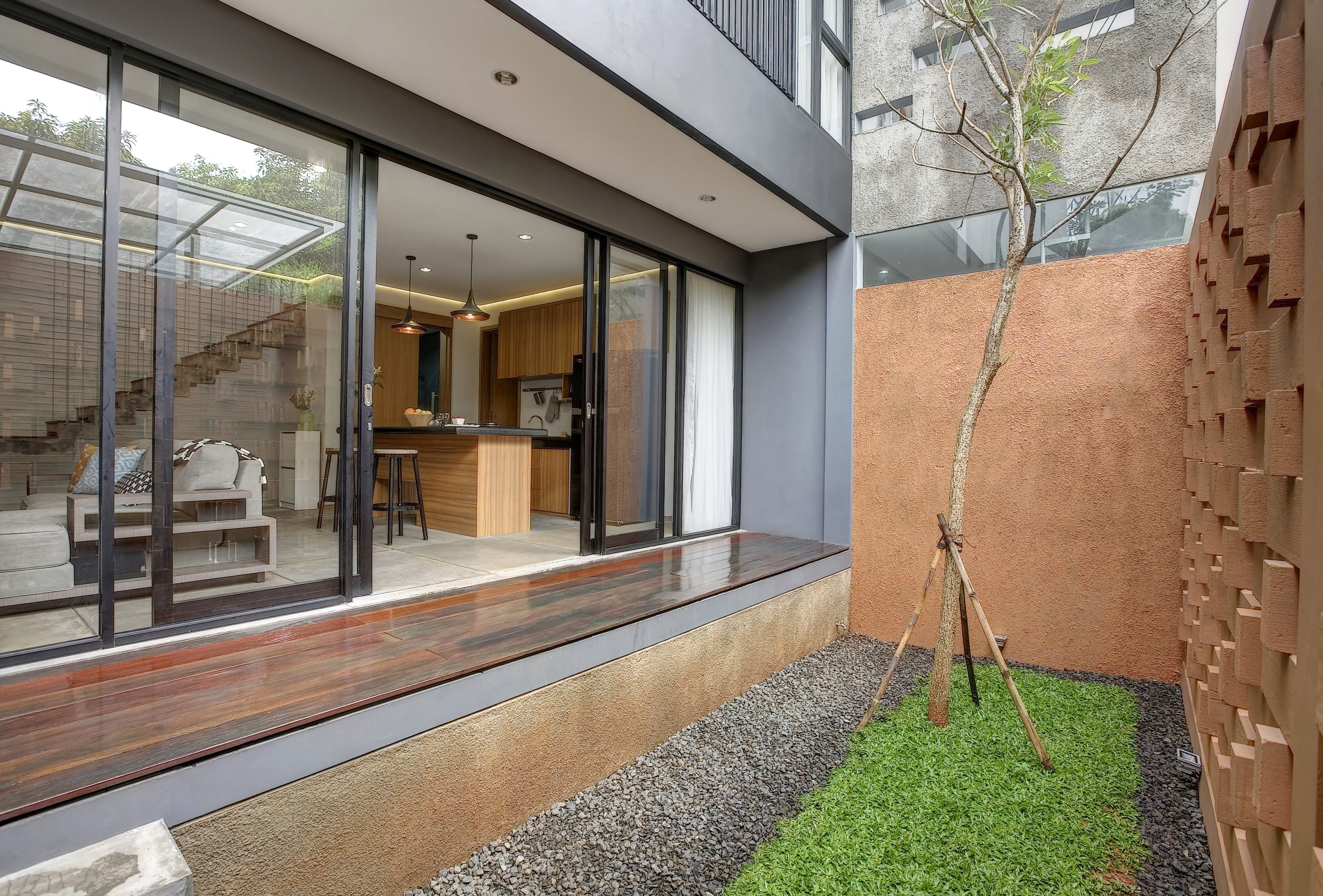 印尼西雅加达 150 平米砖房 | 轻质砖与混凝土的巧妙结合-45