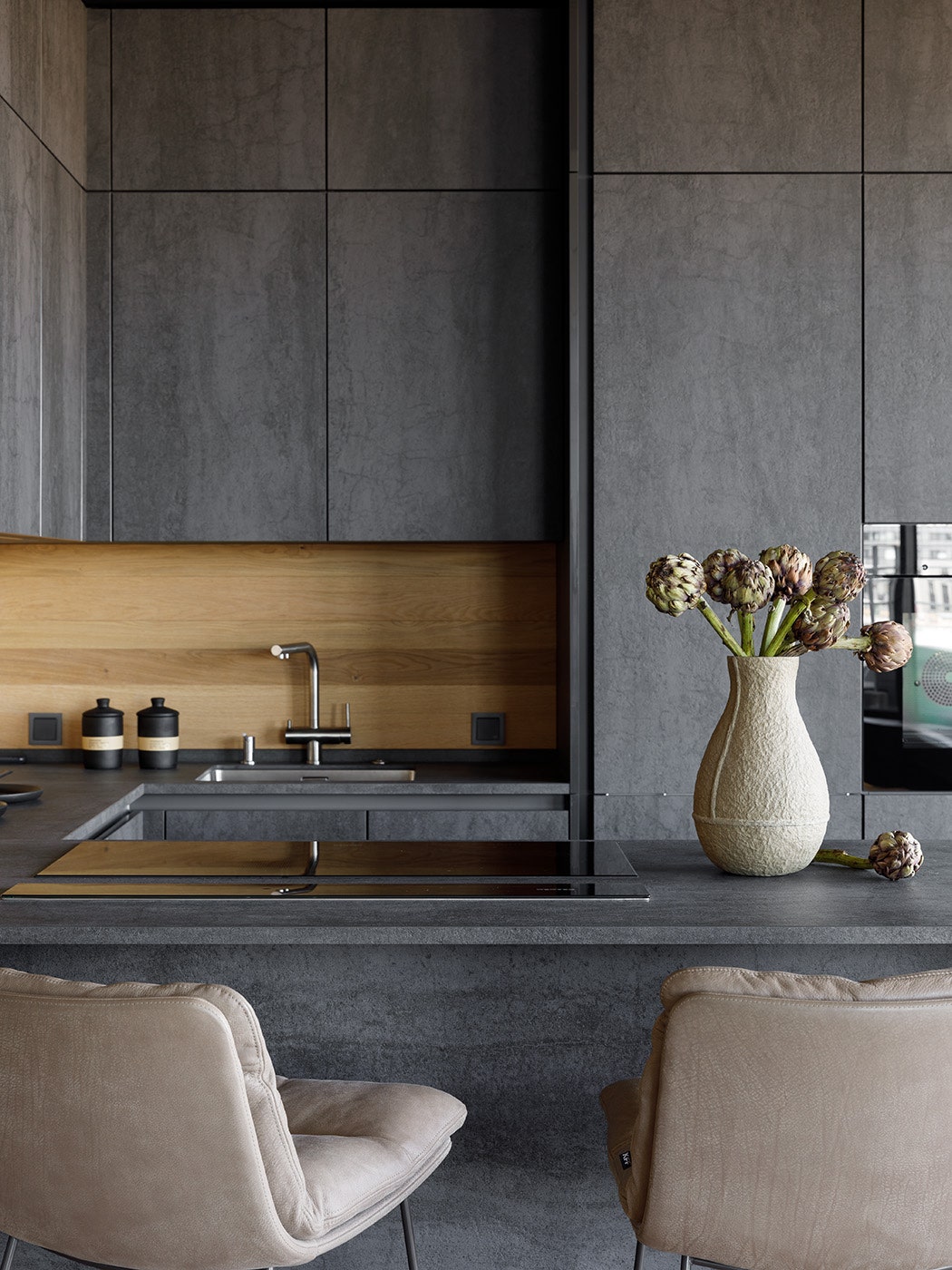 现代极简黑灰公寓 | 设计师伊利亚·泽伊曼的杰作-9
