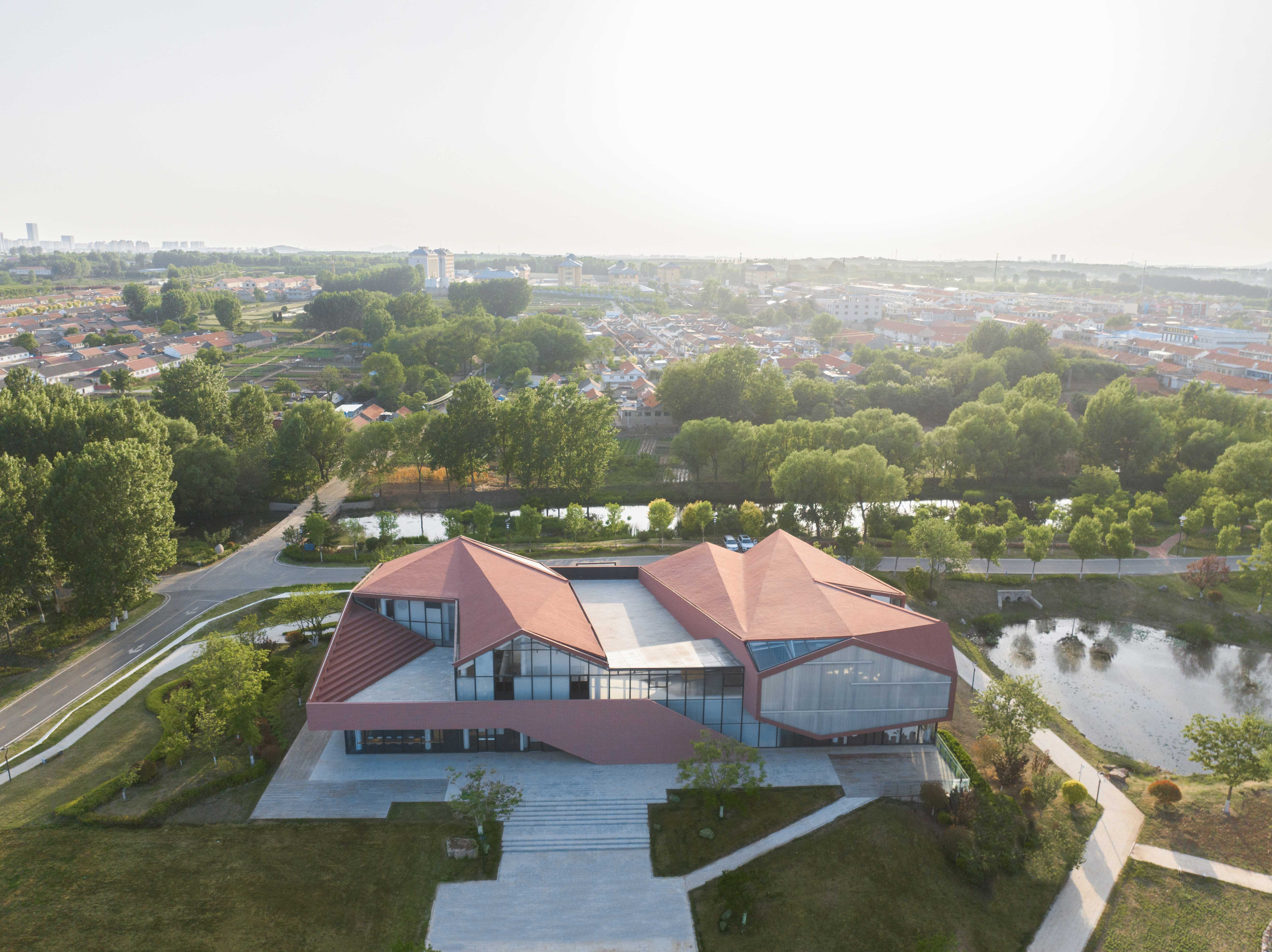 璞玉：青岛华侨城乡村振兴展示中心 / 袈蓝建筑-4