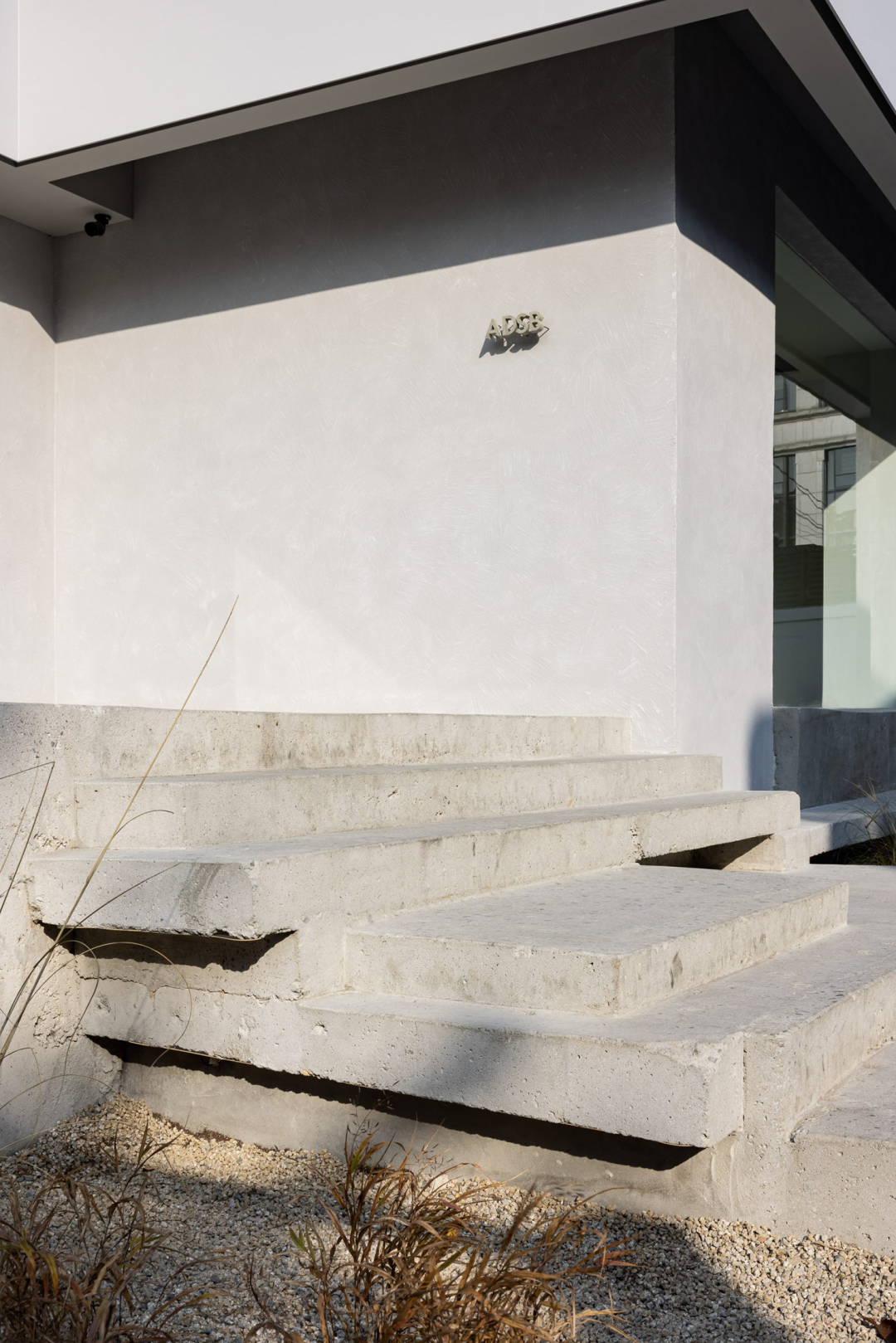 韩国  Creative Studio Unravel 10 个先锋设计 -277