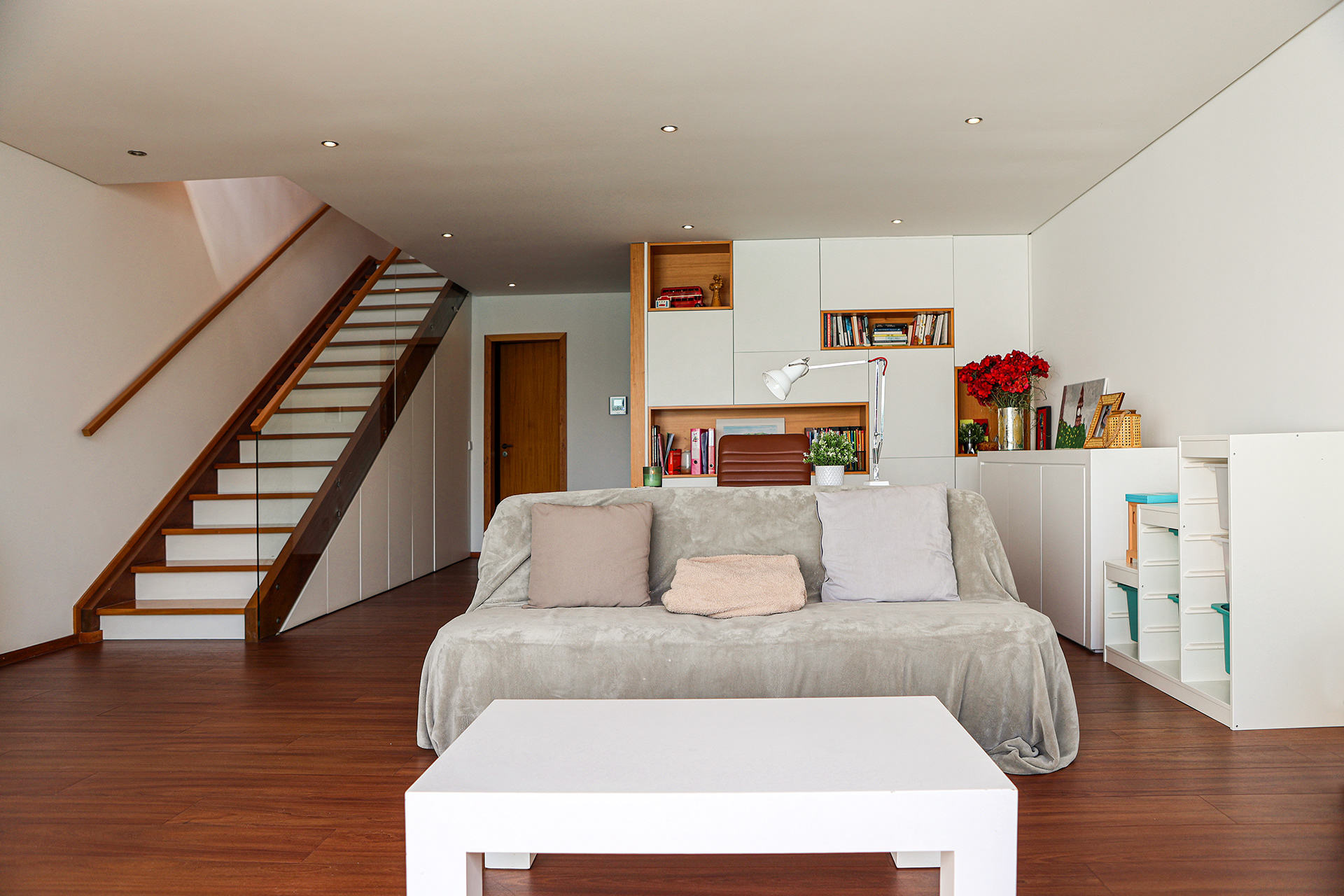 Remax-8