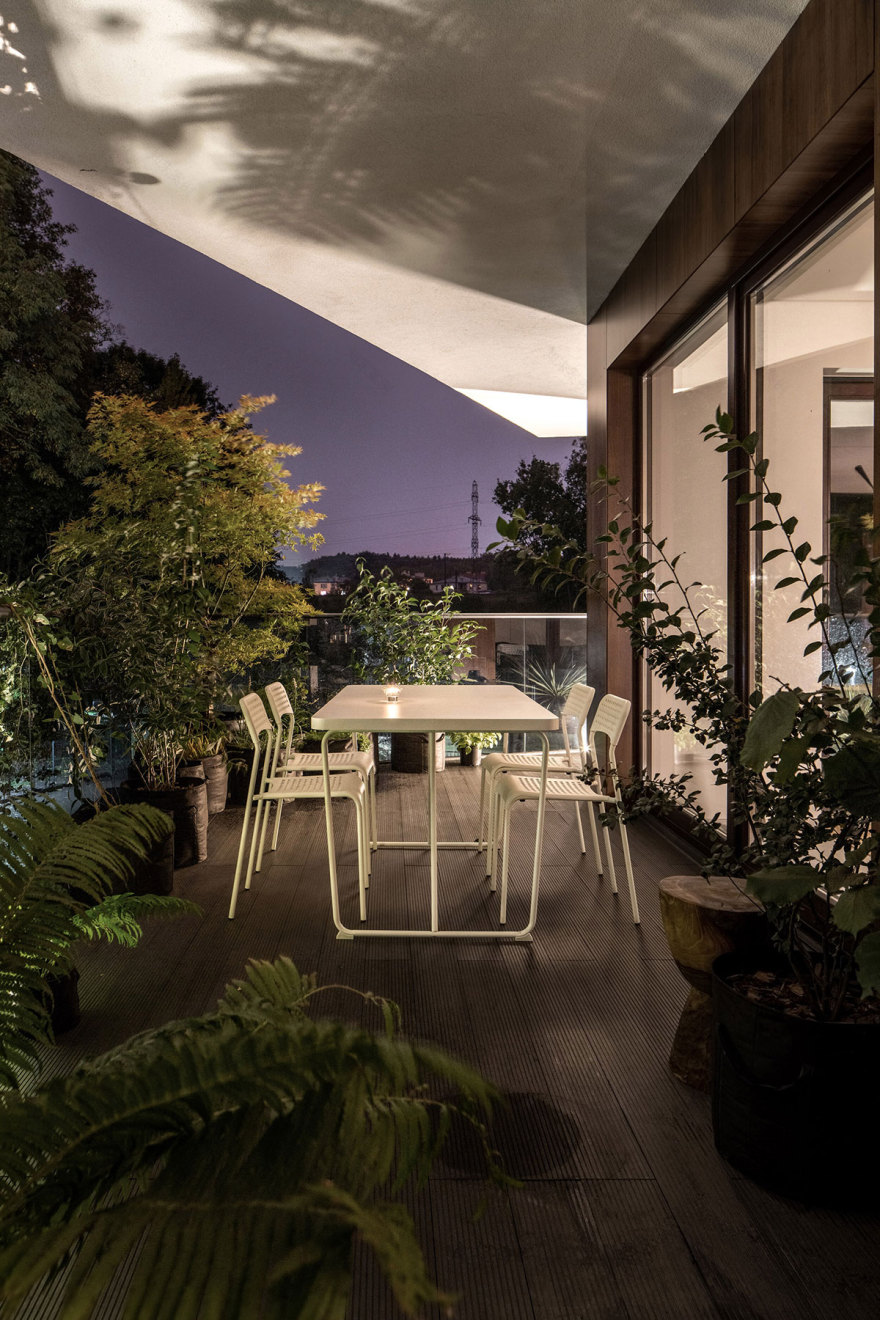 乌克兰利沃夫时尚绿意公寓设计-18