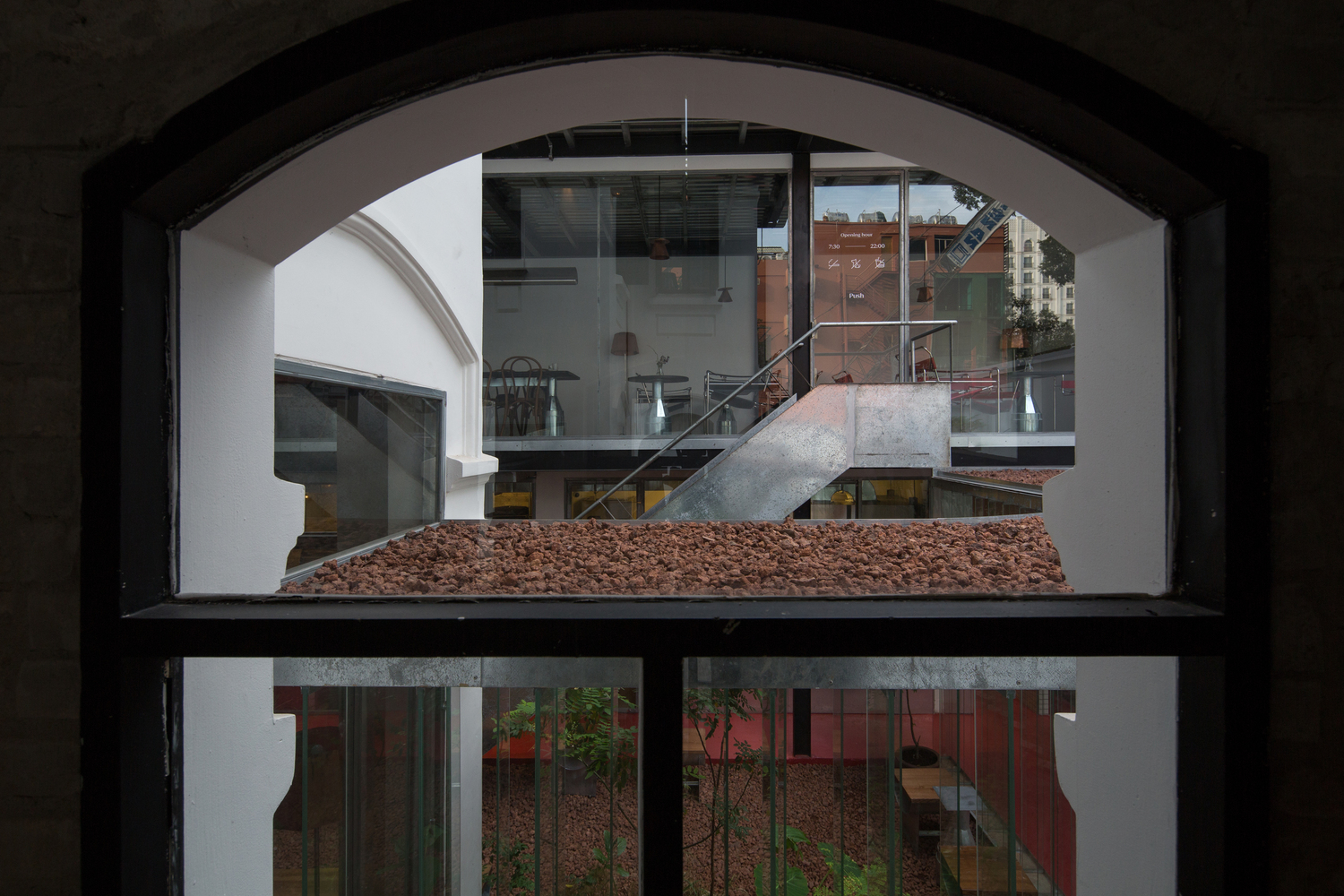 越南 Okkio Duy Tan Caffe 咖啡店设计丨越南胡志明市丨sgnhA-22