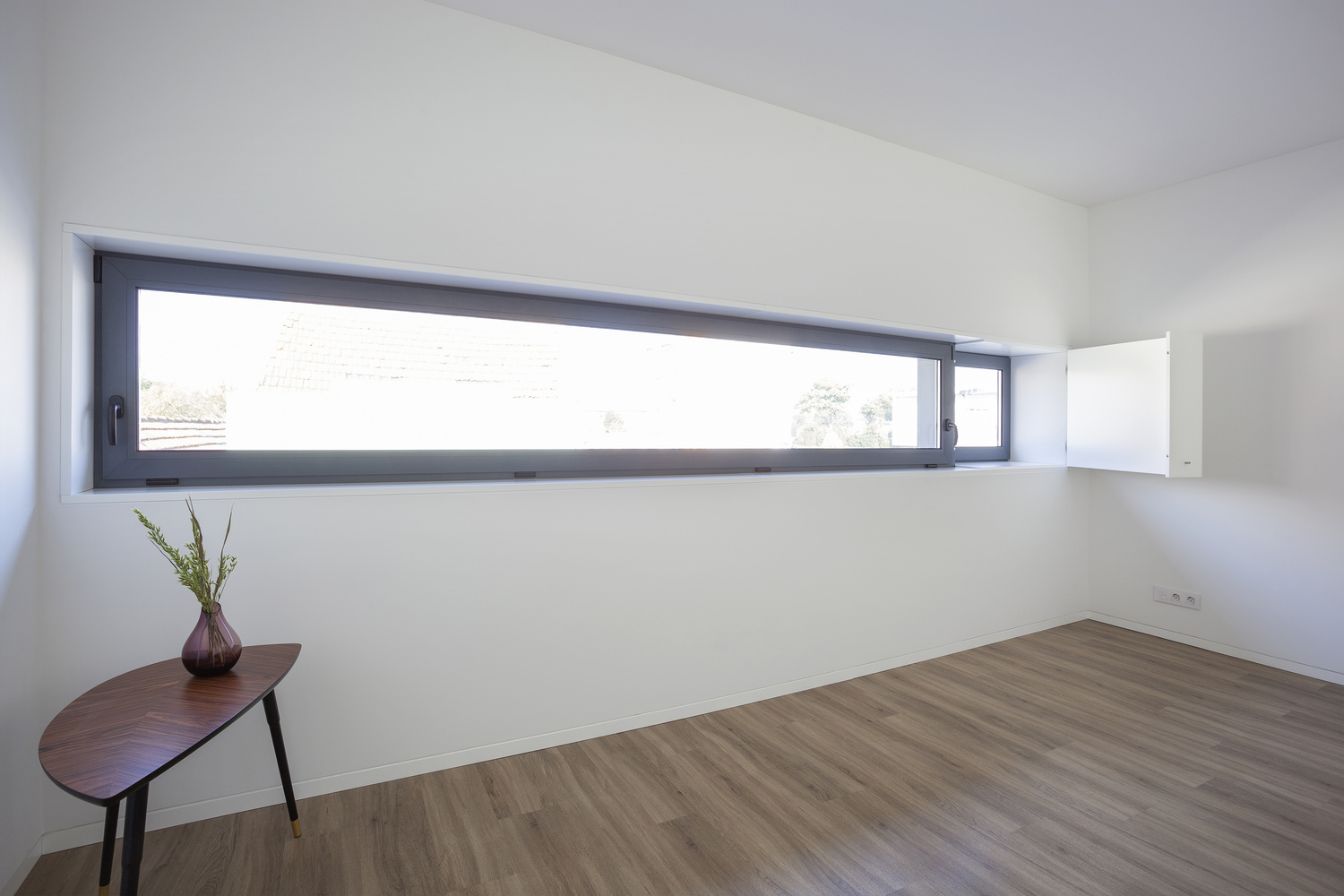 波尔图市中心翻新别墅 | 现代生活与自然光线的融合-57