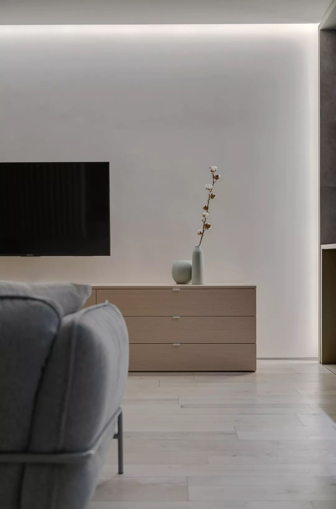 53㎡ 简约风，一室一厅这样设计超省空间！  Yana Osipenko-11