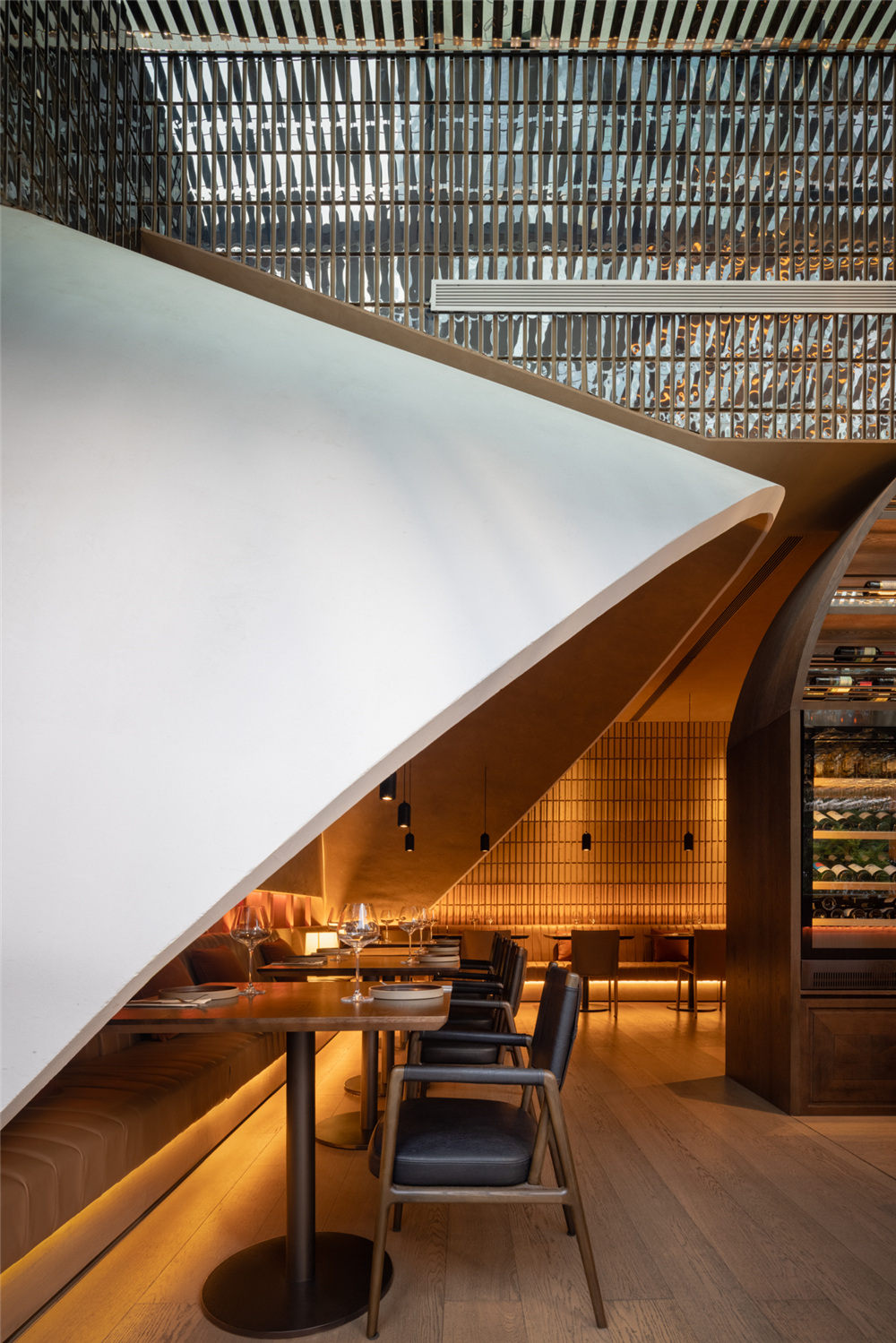 深圳 B3 餐酒吧丨中国深圳丨RooMoo-28