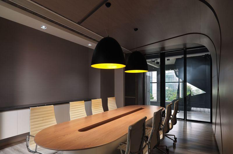 "RUIKE企業總部空間設計 | 原始與現代的完美交融"-17