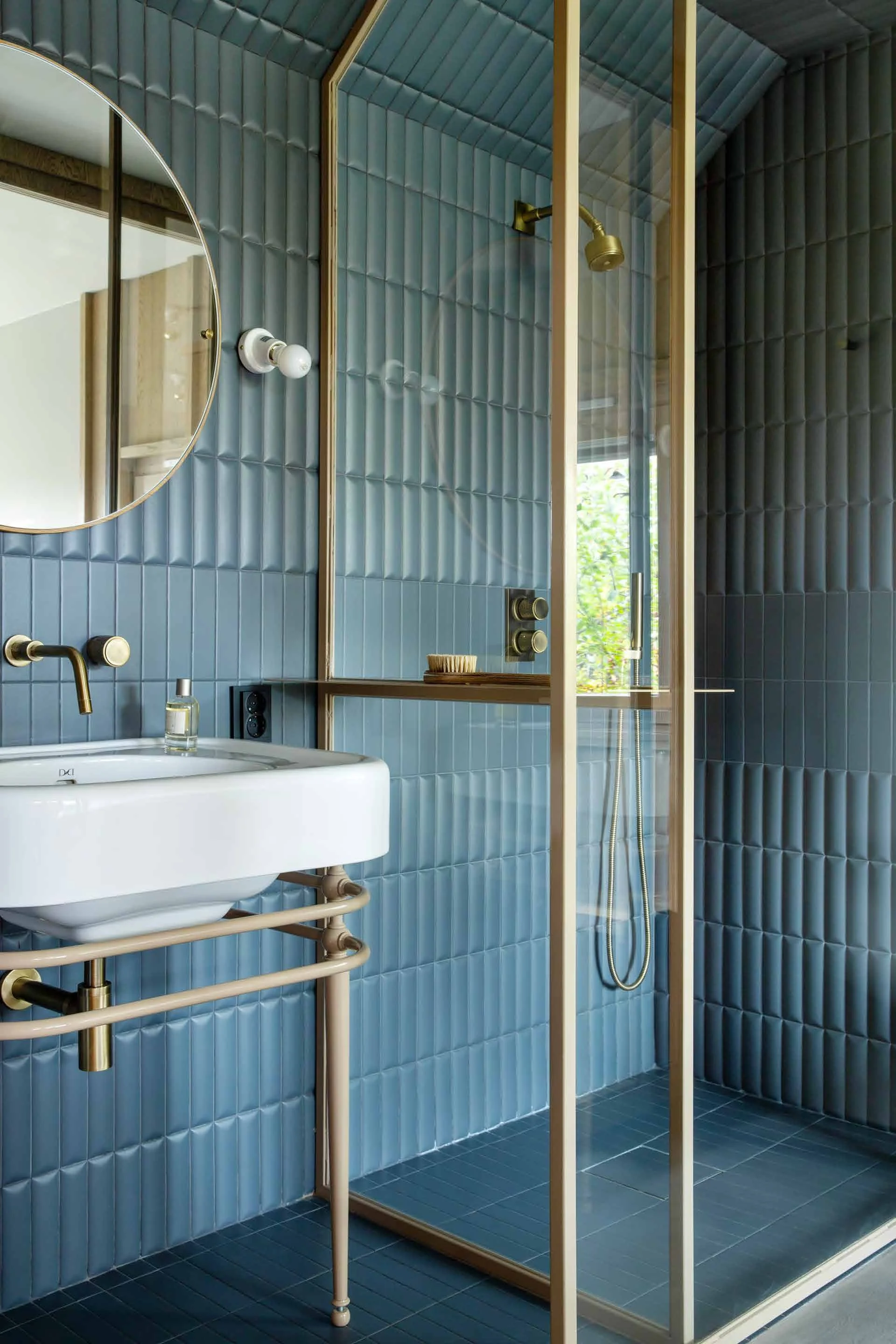 60秒速建房；60秒快建房（注：60s house表述不太常规，推测可能是指那种能在60秒左右快速搭建好的房子，这是根据一般理解做出的翻译） 丨挪威-9