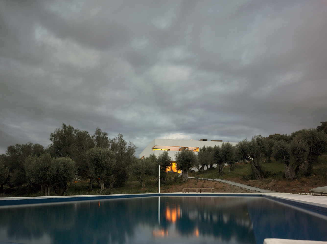 似合住宅 Villa Extramuros / Vora Arquitectura-27