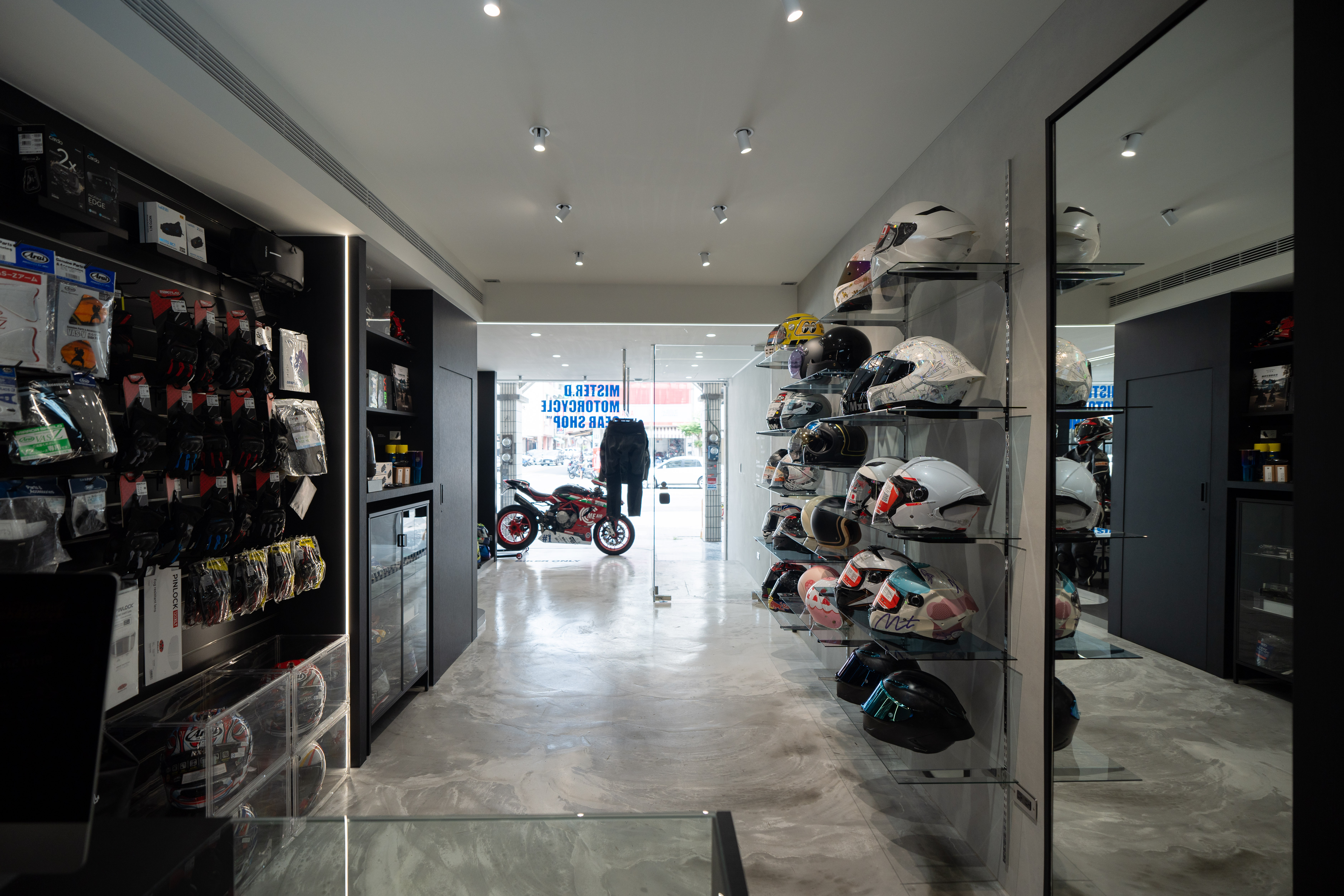 米斯特·D摩托车装备店丨中国高雄-20