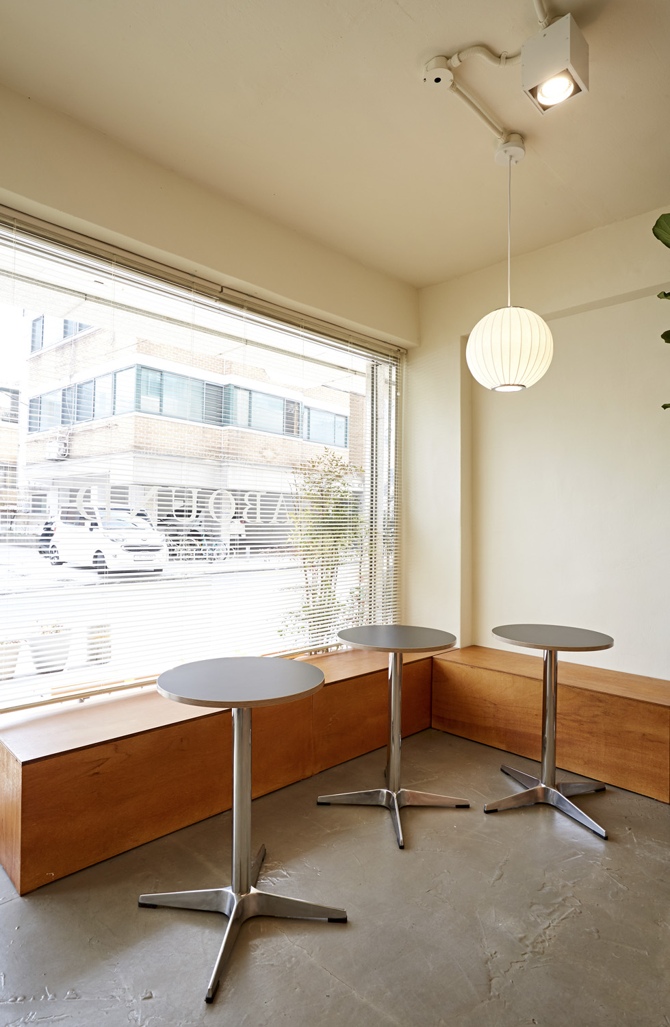 11 坪甜品店化繁为简的精致空间-10