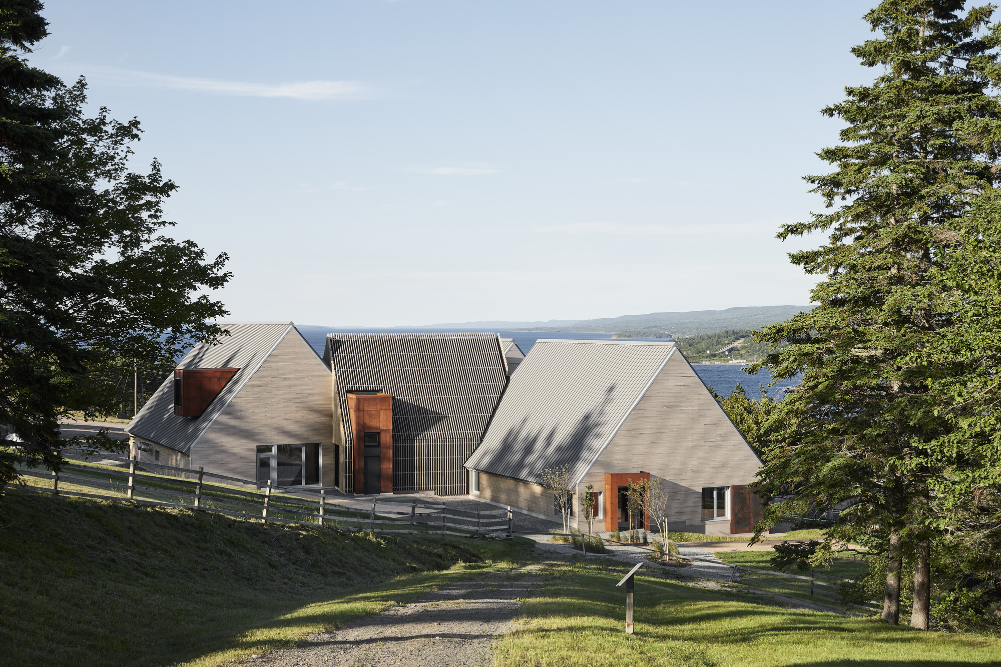 Highland Village Interpretive Centre / Abbott Brown Architects-13