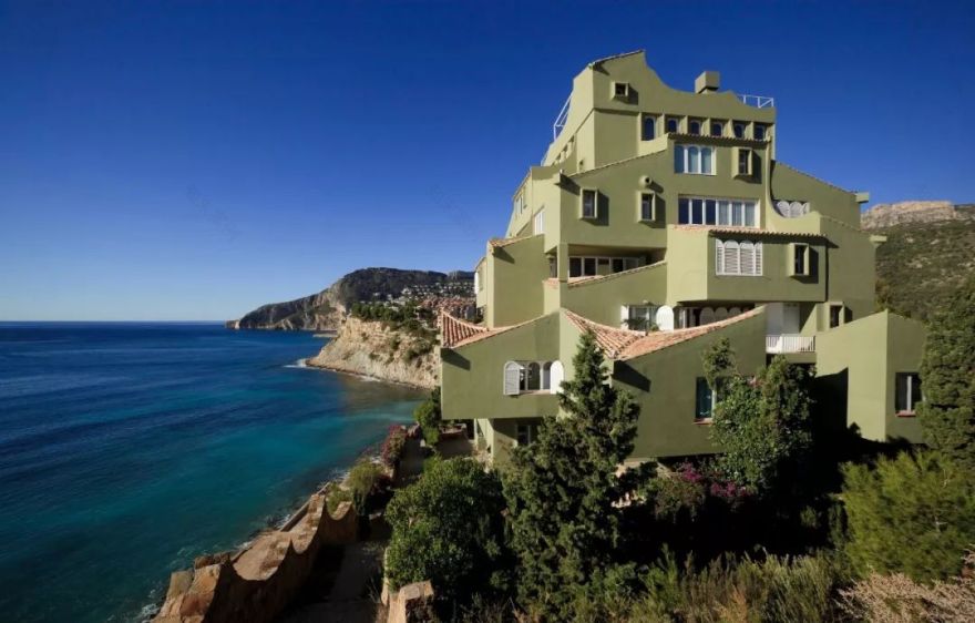 里卡多·波菲尔 | 建筑鬼才的创意之作-10