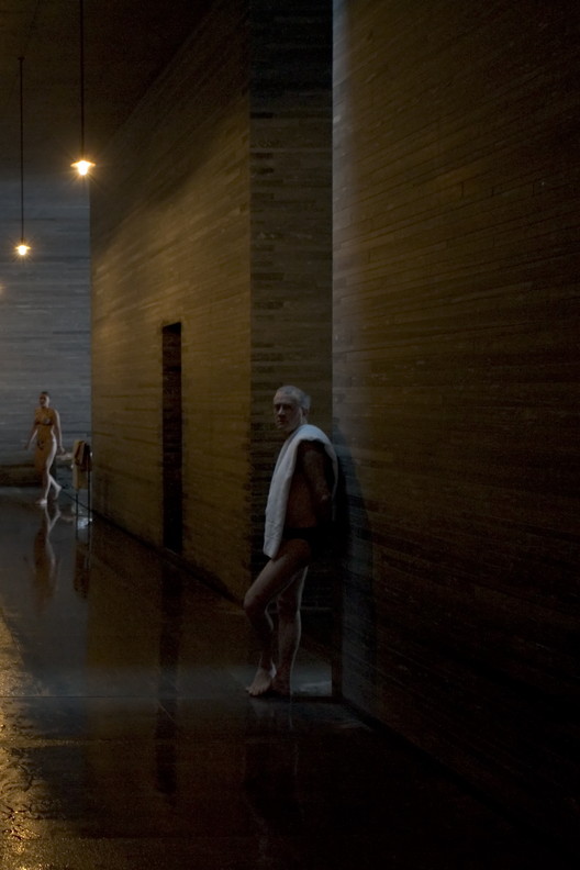 Peter Zumthor的Vals温泉浴场-43