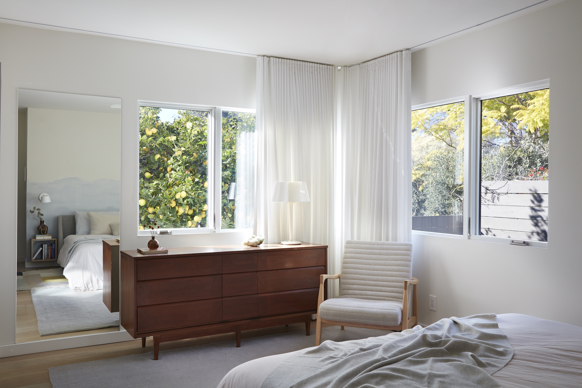 Silverlake Terrace Bungalow Renovation and Extension / ARA-la-19