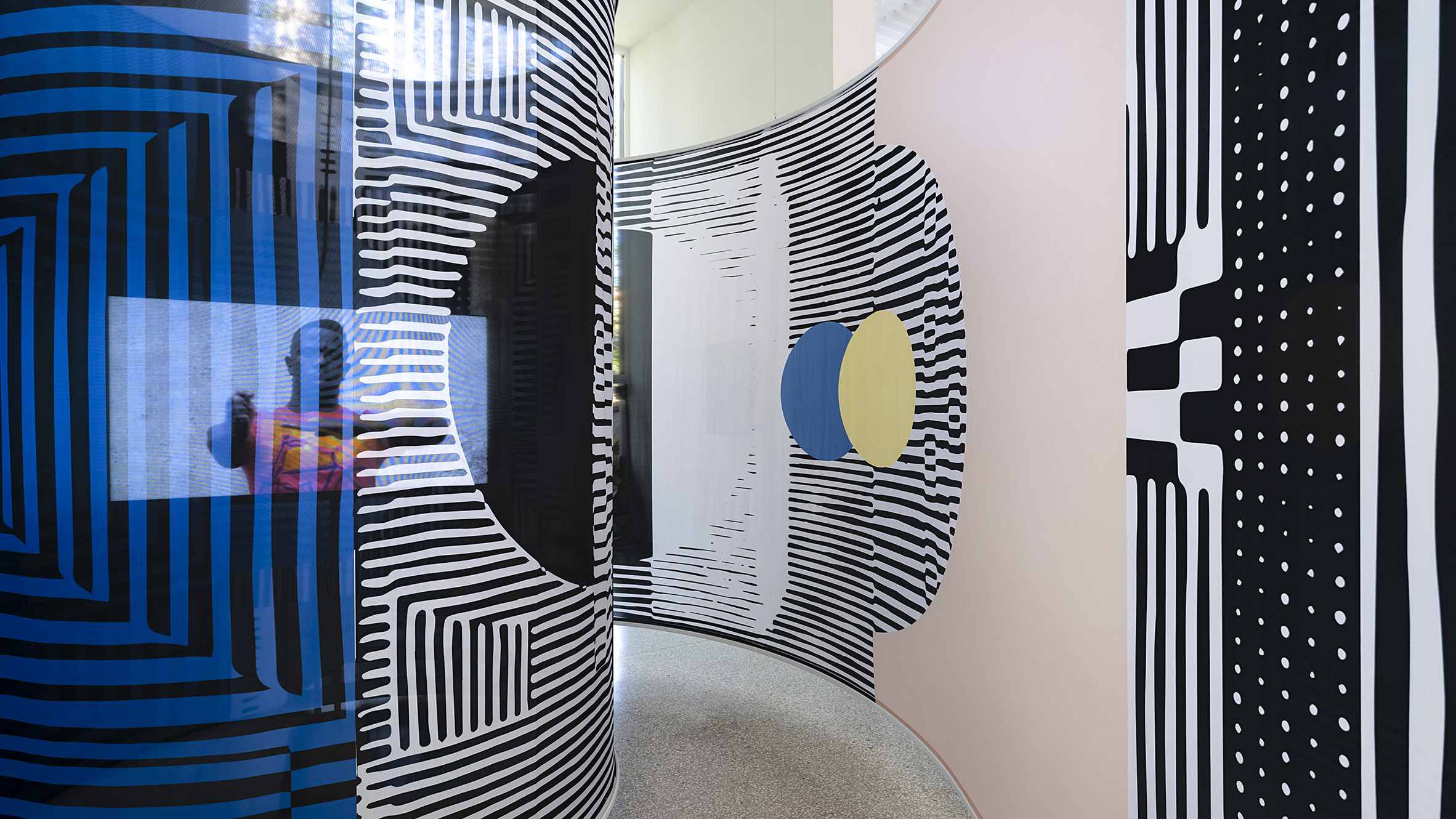 “谁是我们?”荷兰馆质疑威尼斯建筑双年展主题-0