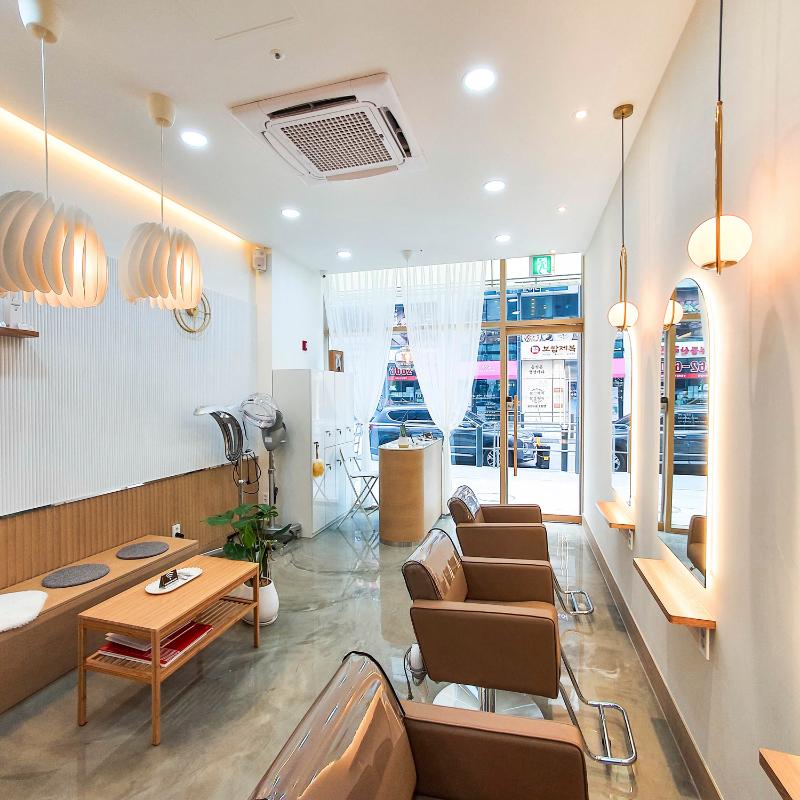 简约美容院 10 坪空间设计，明亮照明点睛之笔-9