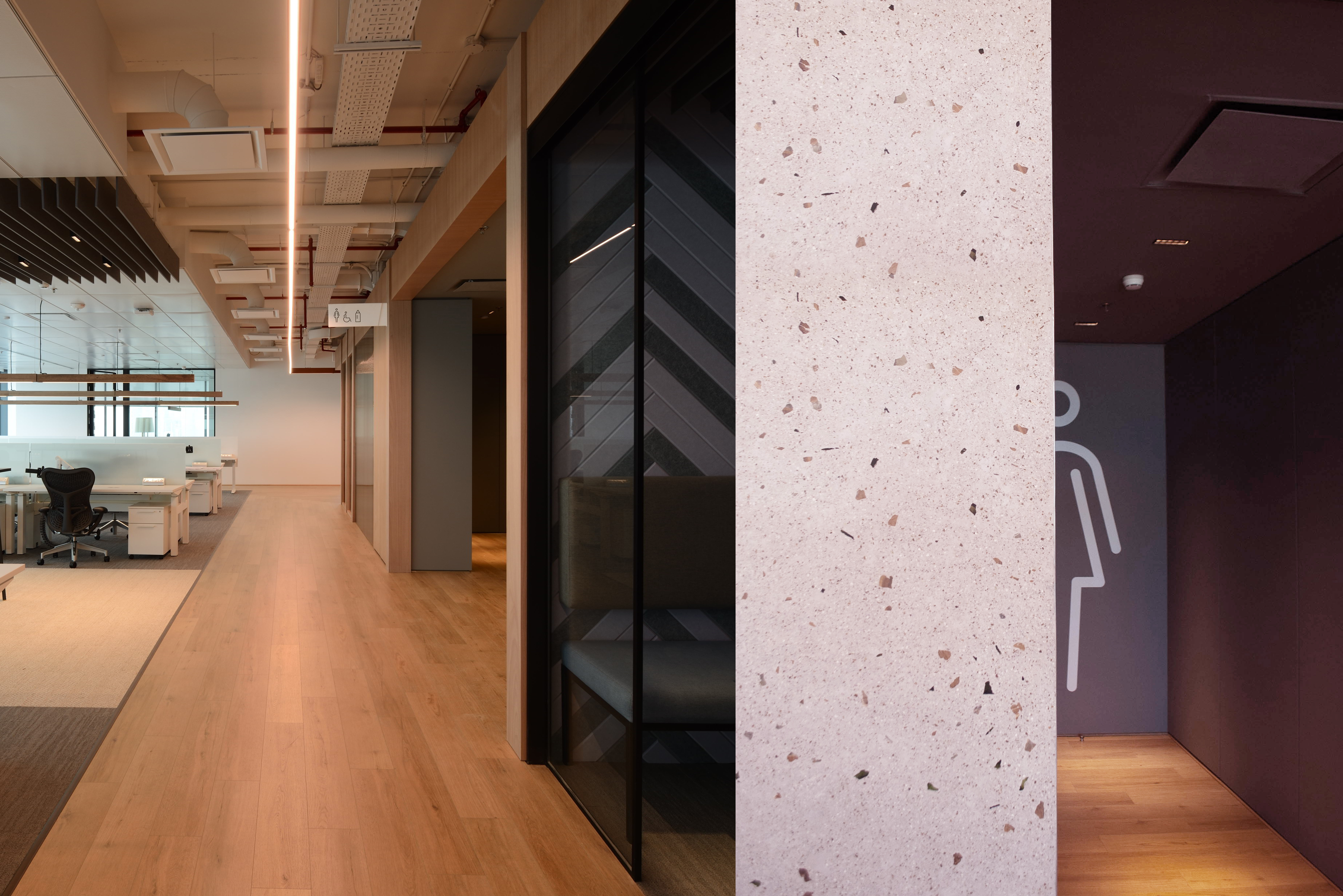 VISA 阿根廷办公室环境标识设计丨Inplace-51